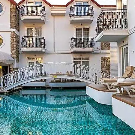 The Pinehill & 3* فتحية