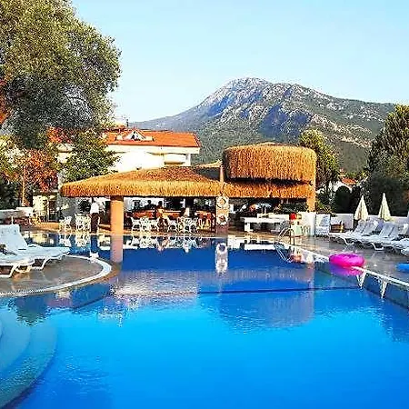 فندق The Pinehill & 3*
