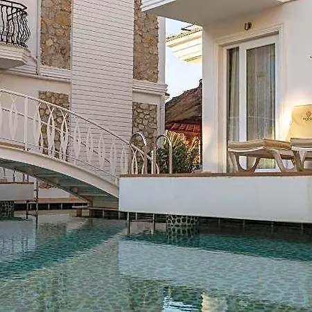 فندق The Pinehill & 3*